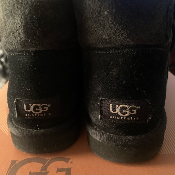 Uggs Black - Picture 3 of 5